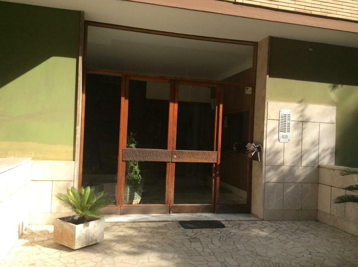 Casa Daniele Lägenhet Lido di Ostia Exteriör bild